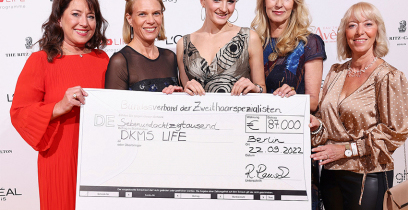 DKMS LIFE dreamday 2022 - Scheckübergabe der BVZ Rapunzel Haarspende