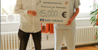 Scheckübergabe: 15.000 Euro für die Palliativstation am UKSH Kiel