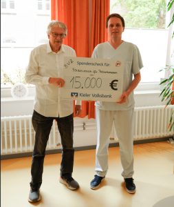 Scheckübergabe: 15.000 Euro für die Palliativstation am UKSH Kiel